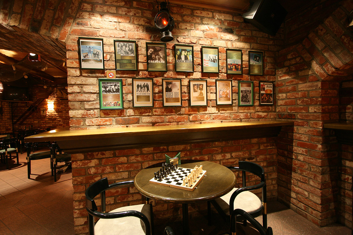 A little niche for playing chess at Bruno Bar. Photo: Karlis Volkovskis