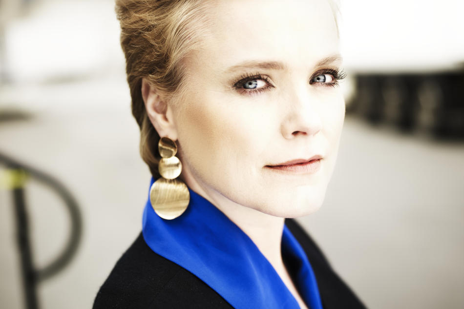 Ane Brun | The Norwegian songsmith goes global | Scan Magazine