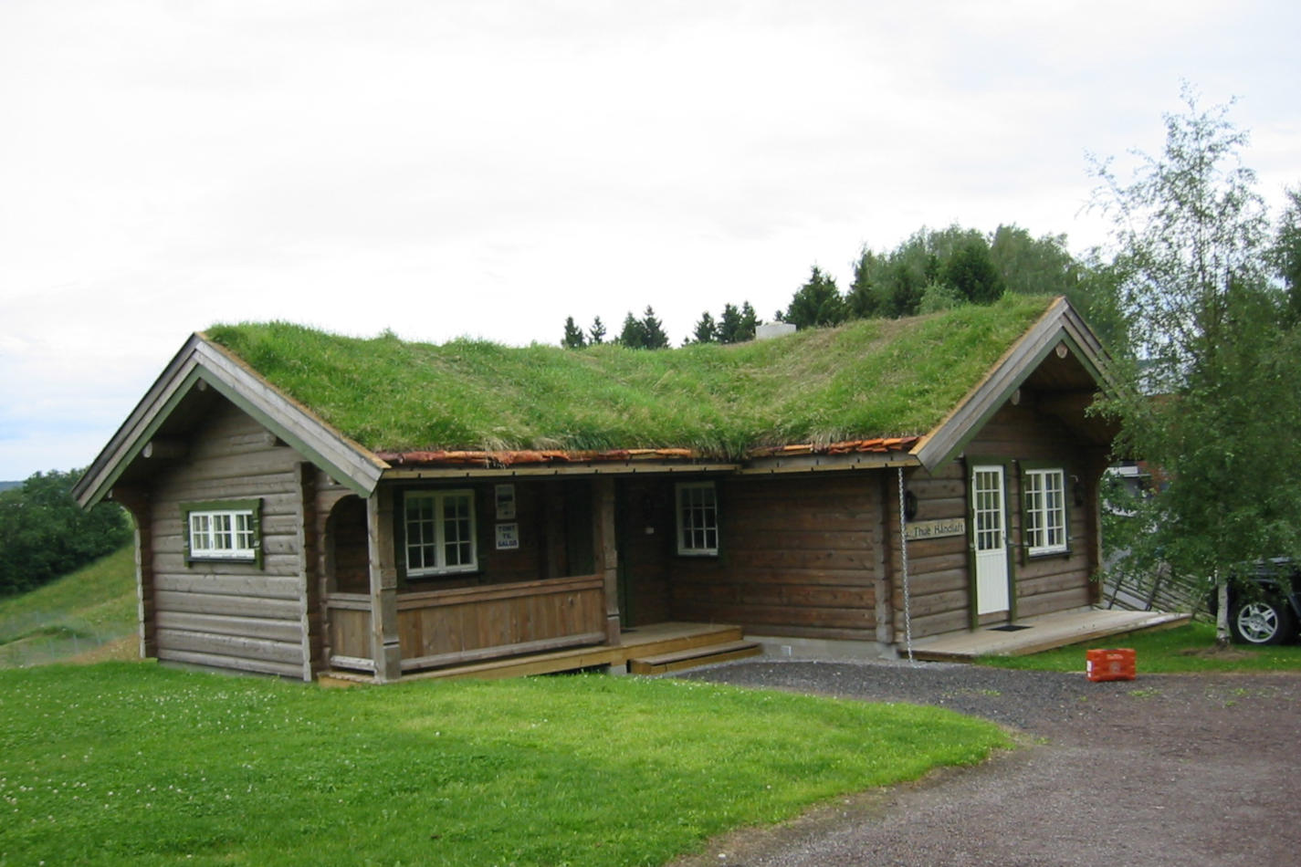 G. Thue Håndlafting og Sagbruk | The quintessential log cabin maker