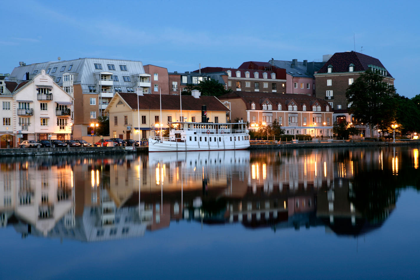 Visit Trollhättan Vänersborg | Wild waterways and peaceful lake lands