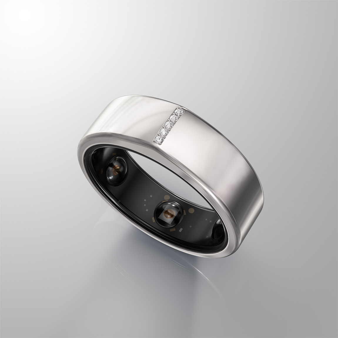 Oura Health_08_Oura silver ring with diamonds_Oura Health
