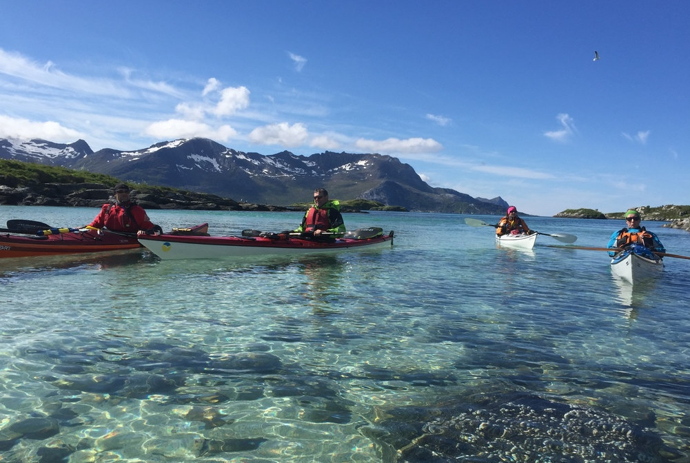 Visit Karlsøy_7_kayaking_Elements Arctic Camp