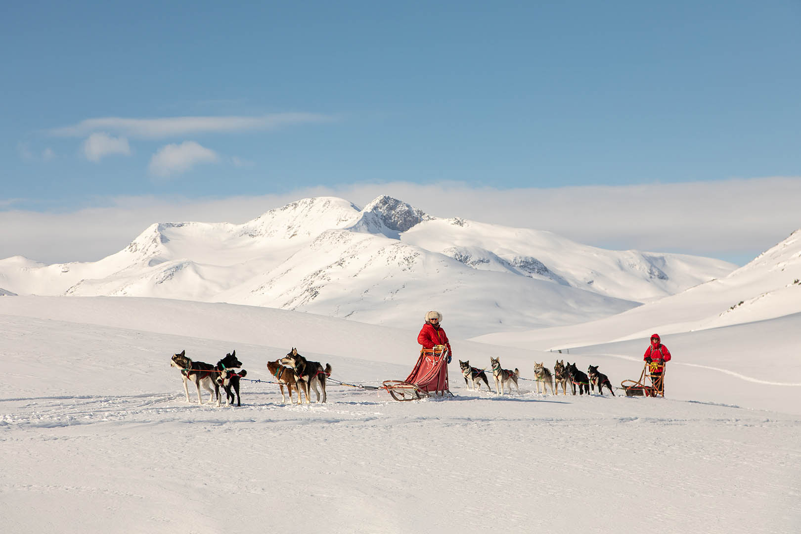 Alpepass: Explore the powder snow of the Sunnmøre and Nordfjord alps, Scan Magazine