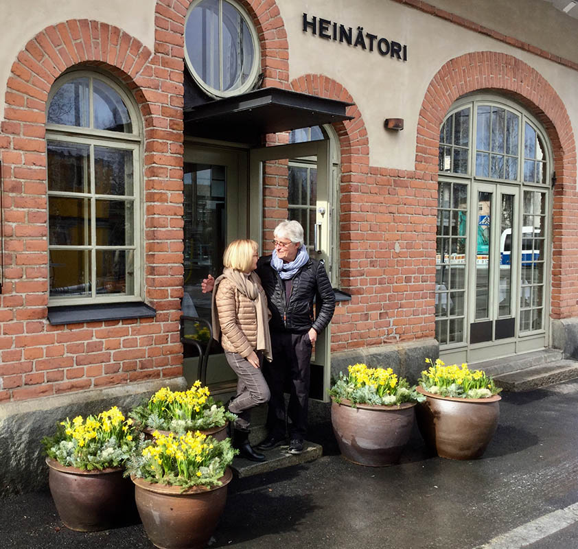 Owners Lauri and Irja Väänänen in front of Restaurant Heinätori. Ravintola Heinätori: Simple, superb food, Scan Magazine