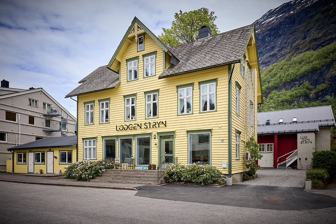 Lodgen Stryn: A life-changing adventure lodge inspired by near-death