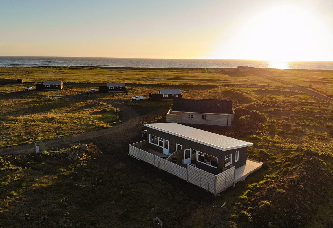 Ocean Break Cabins: Unwind in a peaceful cabin in Reykjanes