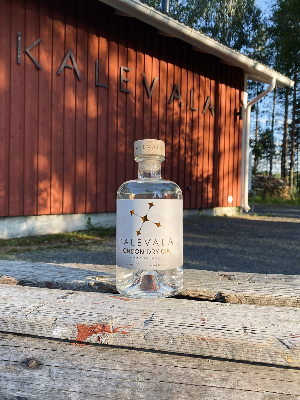 Kalevala Distillery: Handcrafted organic gin from afamily-owned distillery in Karelia