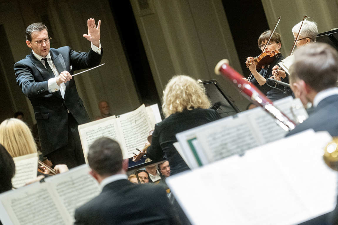 Lithuanian National Philharmonic Society: Out of love for music